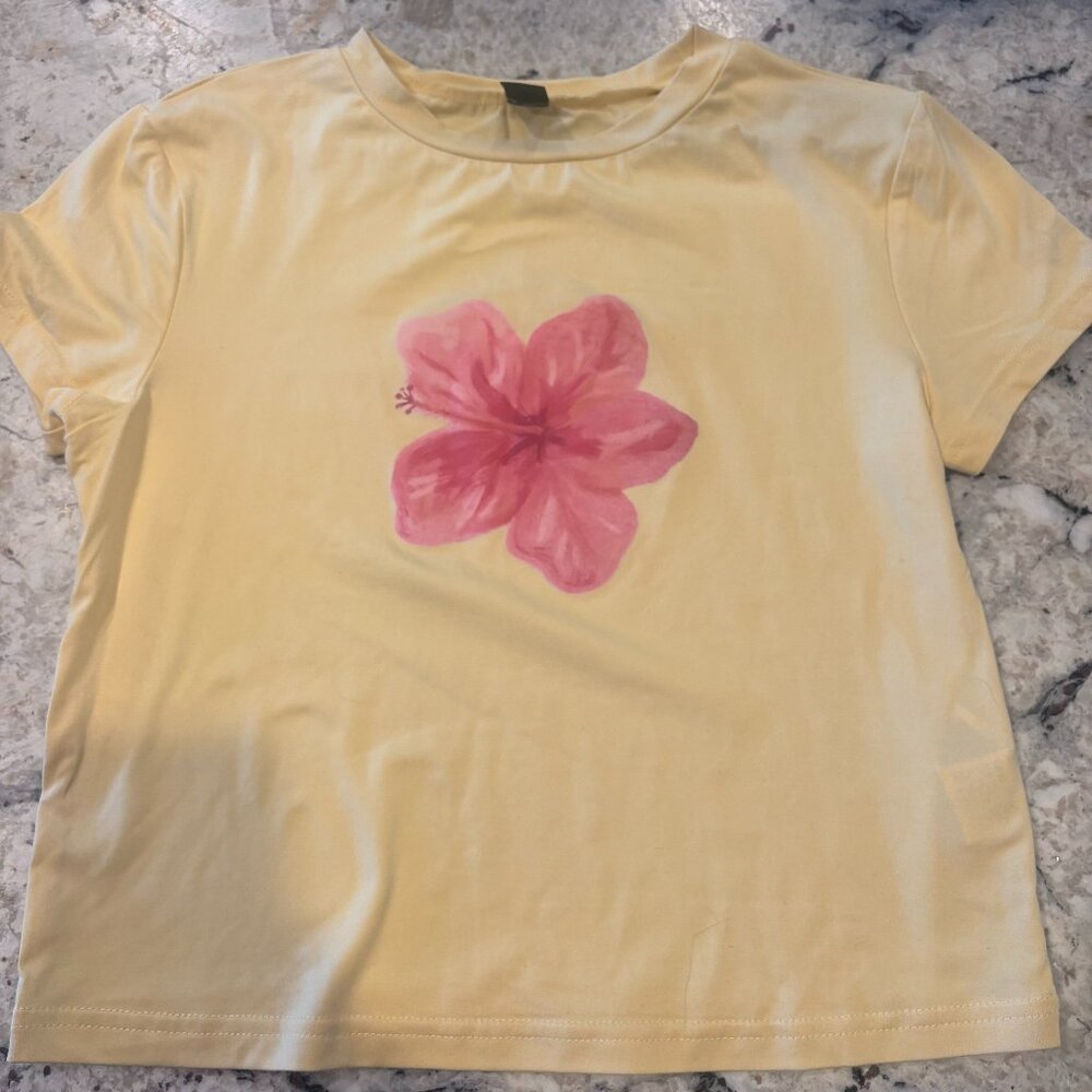 Shein Floral Cropped T-shirt